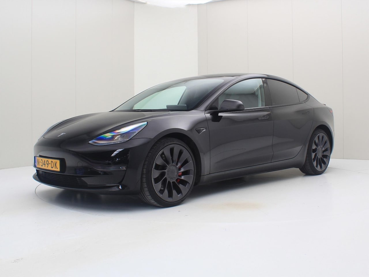 Tesla Model 3 - Performance AWD 486pk 75 kWh FACELIFT [ AUTOPILOT+530KM WLTP+PREMIUM AUDIO ] - AutoWereld.nl