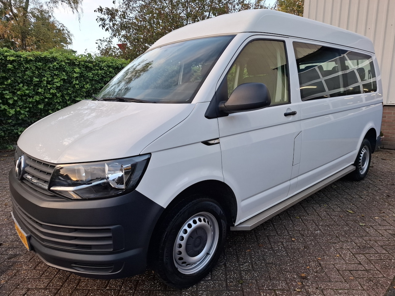Volkswagen Transporter Kombi - 2.0 TSI L2H2 24995.- INCL BTW 9-PERSOONS BENZINE 150PK - AutoWereld.nl