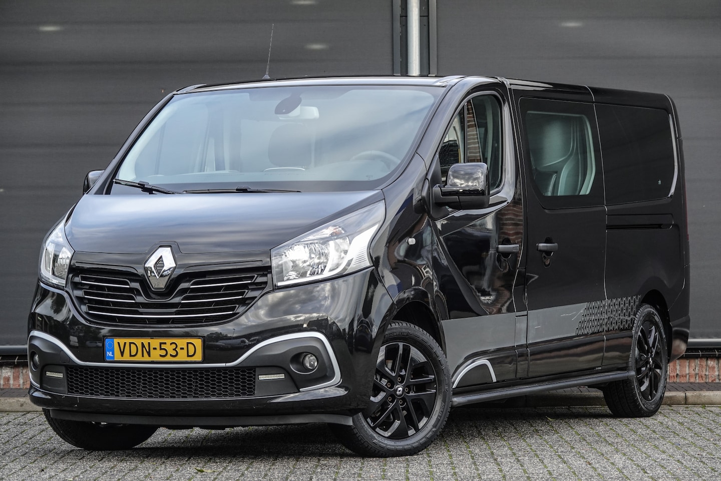 Renault Trafic - L2H1 Dubbele Cabine | 1.6dCi 145Pk | T29 | Limited | 2xSchuifdeur | Achteruitrijcamera | L - AutoWereld.nl
