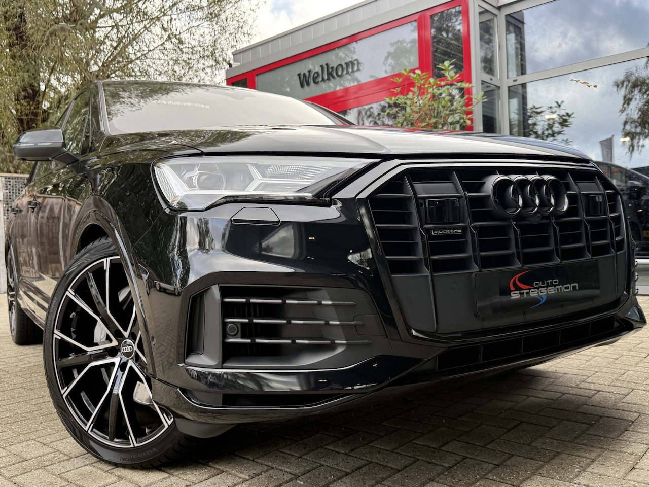 Audi Q7 - 55 TFSI e QUATTRO AUT. *!* S-LINE *!* PANODAK/ HuD/ 22 INCH/ RADAR/ TREKHAAK *!* - AutoWereld.nl
