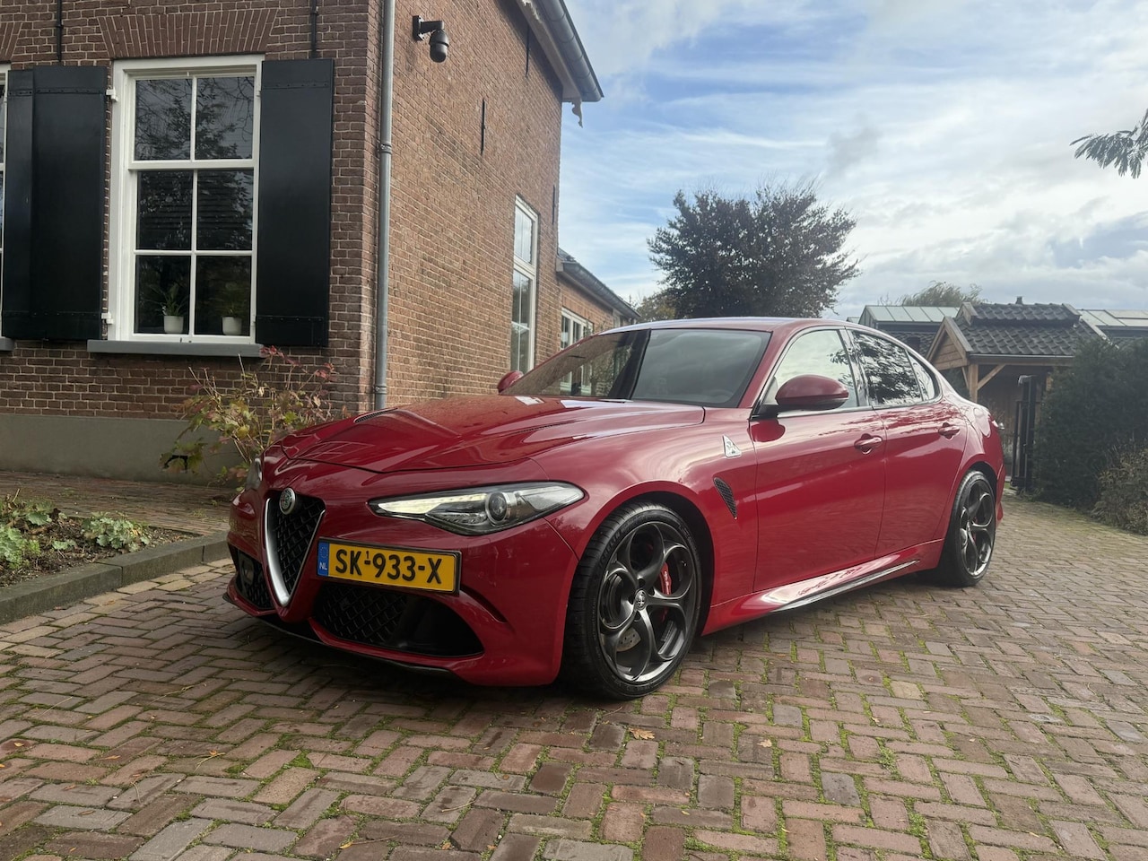 Alfa Romeo Giulia - 2.9 V6 Quadrifoglio 570 pk carbon - AutoWereld.nl