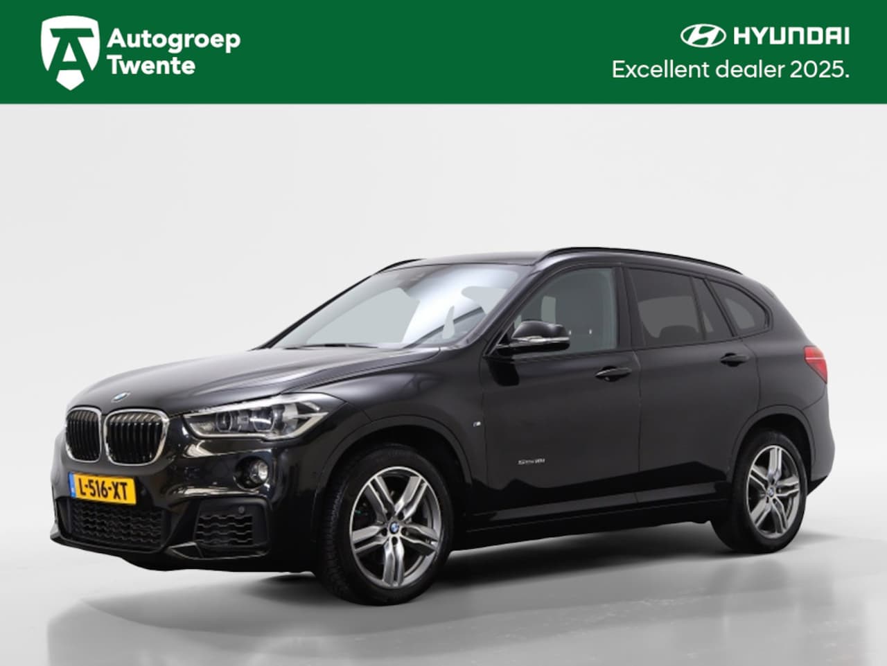 BMW X1 - sDrive18i Executive | M-Sport | afn. Trekhaak | Panoramadak | - AutoWereld.nl