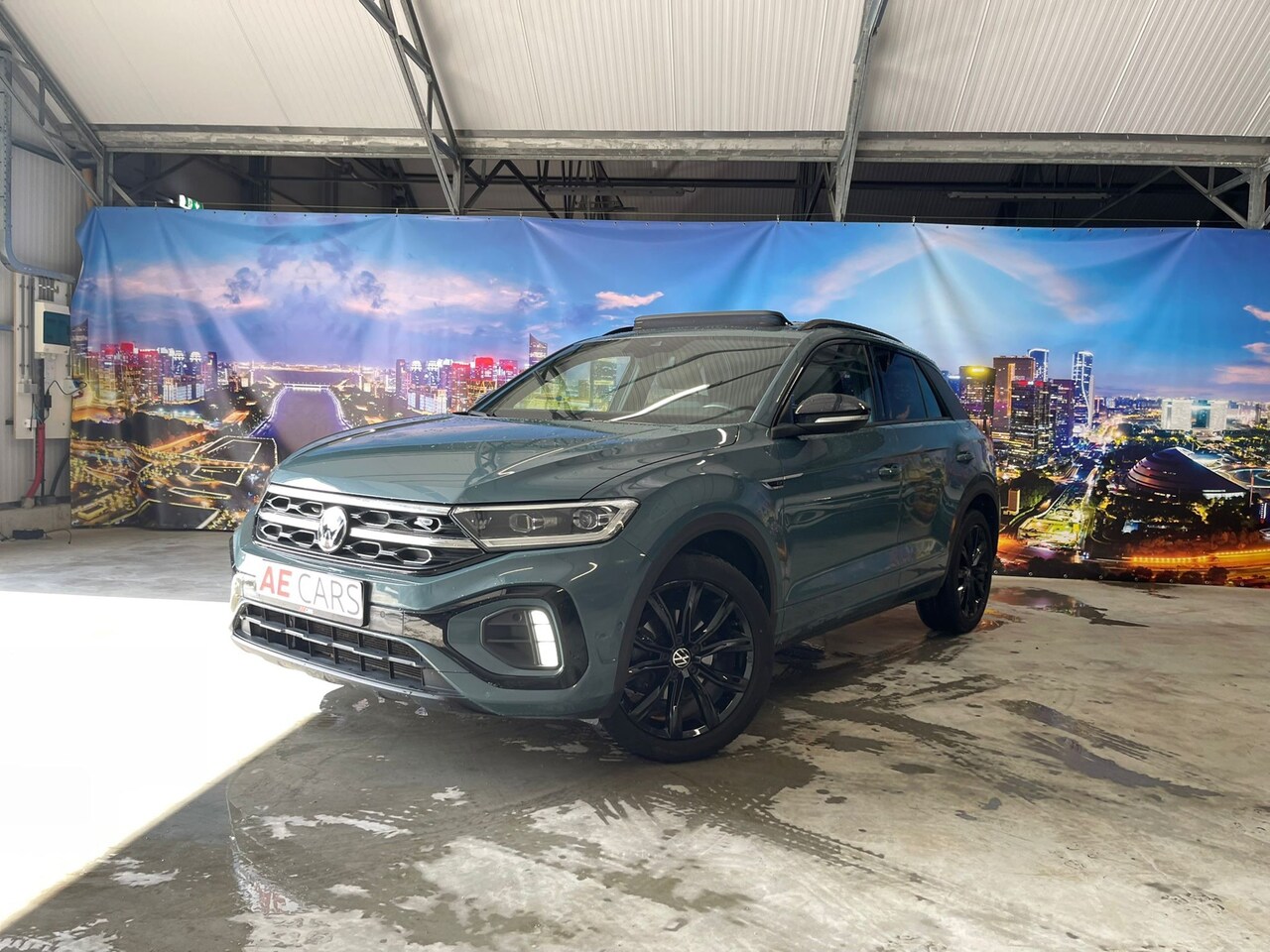 Volkswagen T-Roc - 1.5 TSI R-Line R-Line Business+ | Panodak | Camera | IQ Light | Black -Pack - AutoWereld.nl