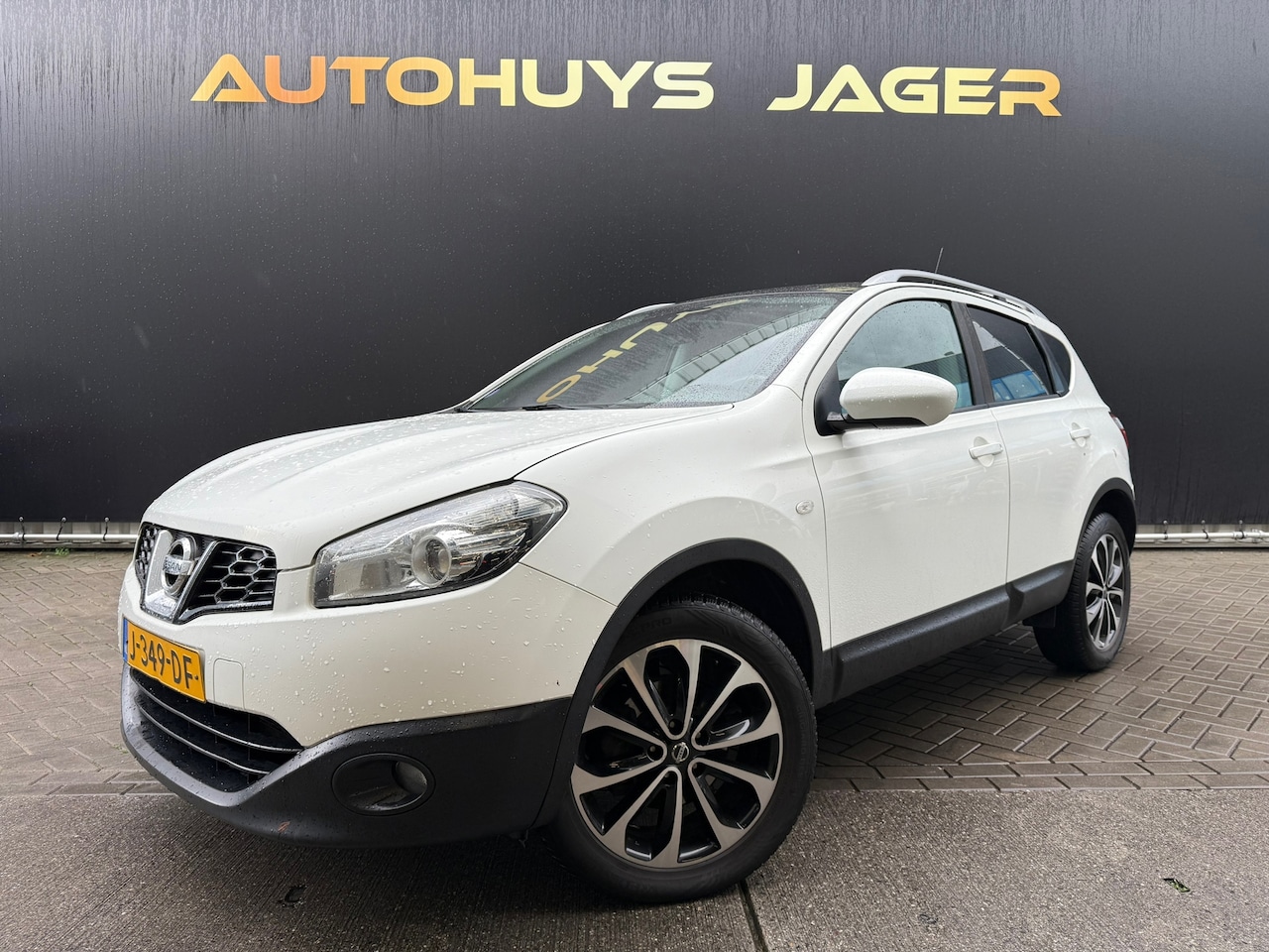 Nissan Qashqai - 2.0 Acenta|Panorama|Achteruitcamera|Trekhaak| - AutoWereld.nl