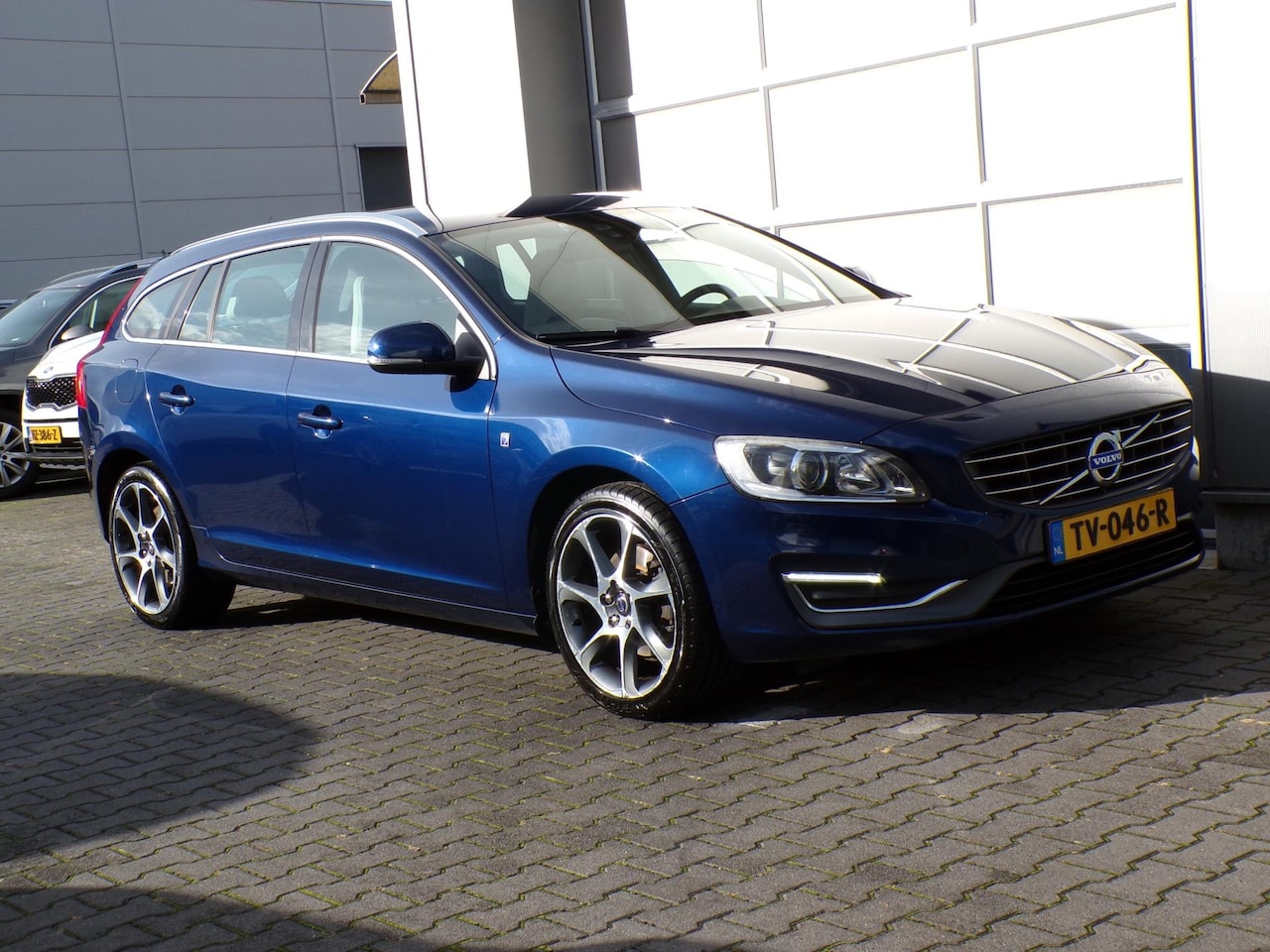 Volvo V60 - 1.6 T3 Ocean Race Leer/Clima/Stoelverw!! - AutoWereld.nl