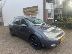 Ford Focus Wagon - 1.6-16V Futura