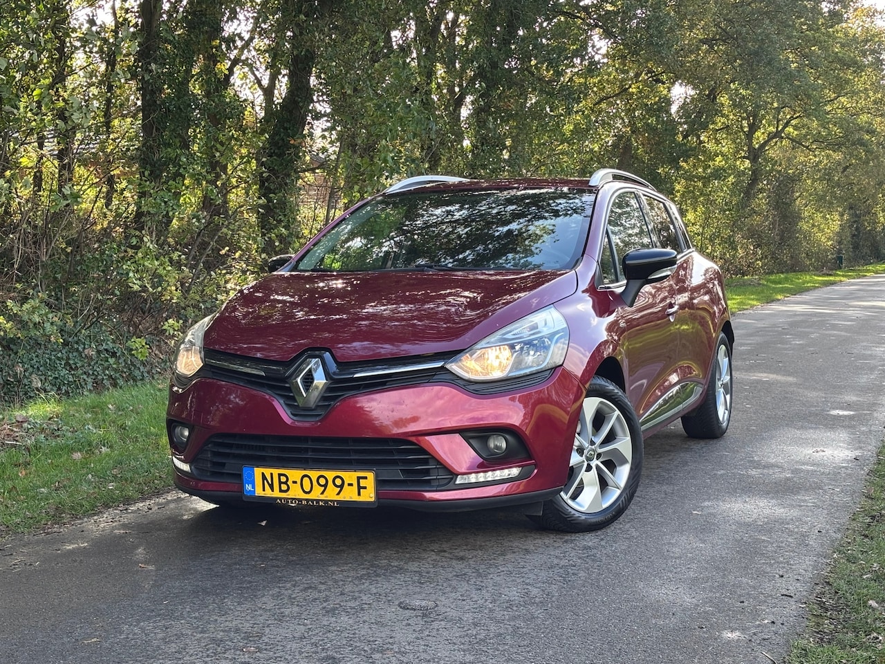 Renault Clio Estate - 0.9 TCe Limited | NIEUWE APK | NETTE AUTO | - AutoWereld.nl