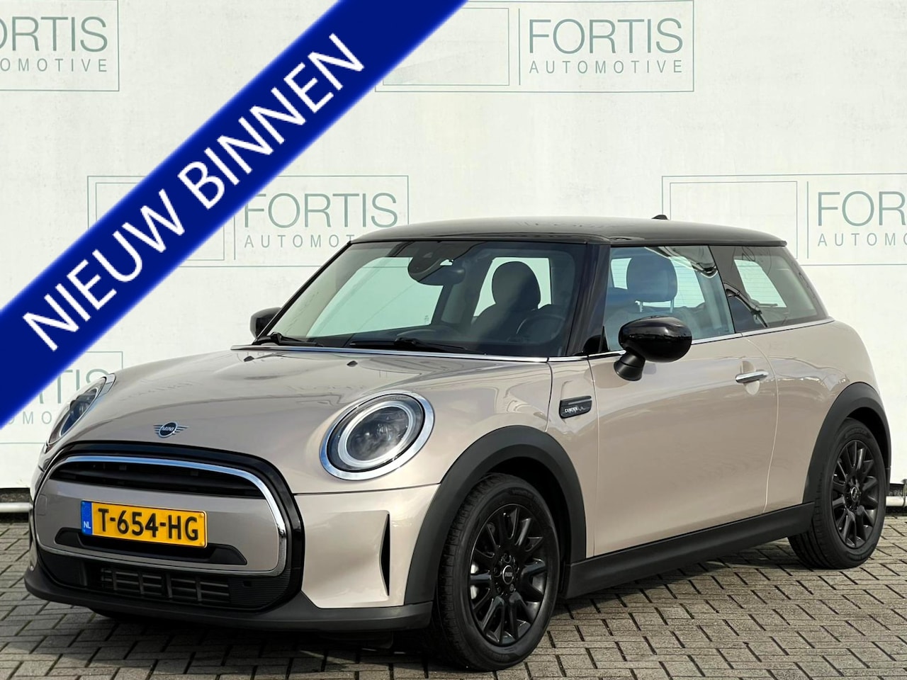 MINI Cooper - Mini 1.5 Camden Edition NL AUTO | CARPLAY | DEALER ONDERH | UNION JACK - AutoWereld.nl