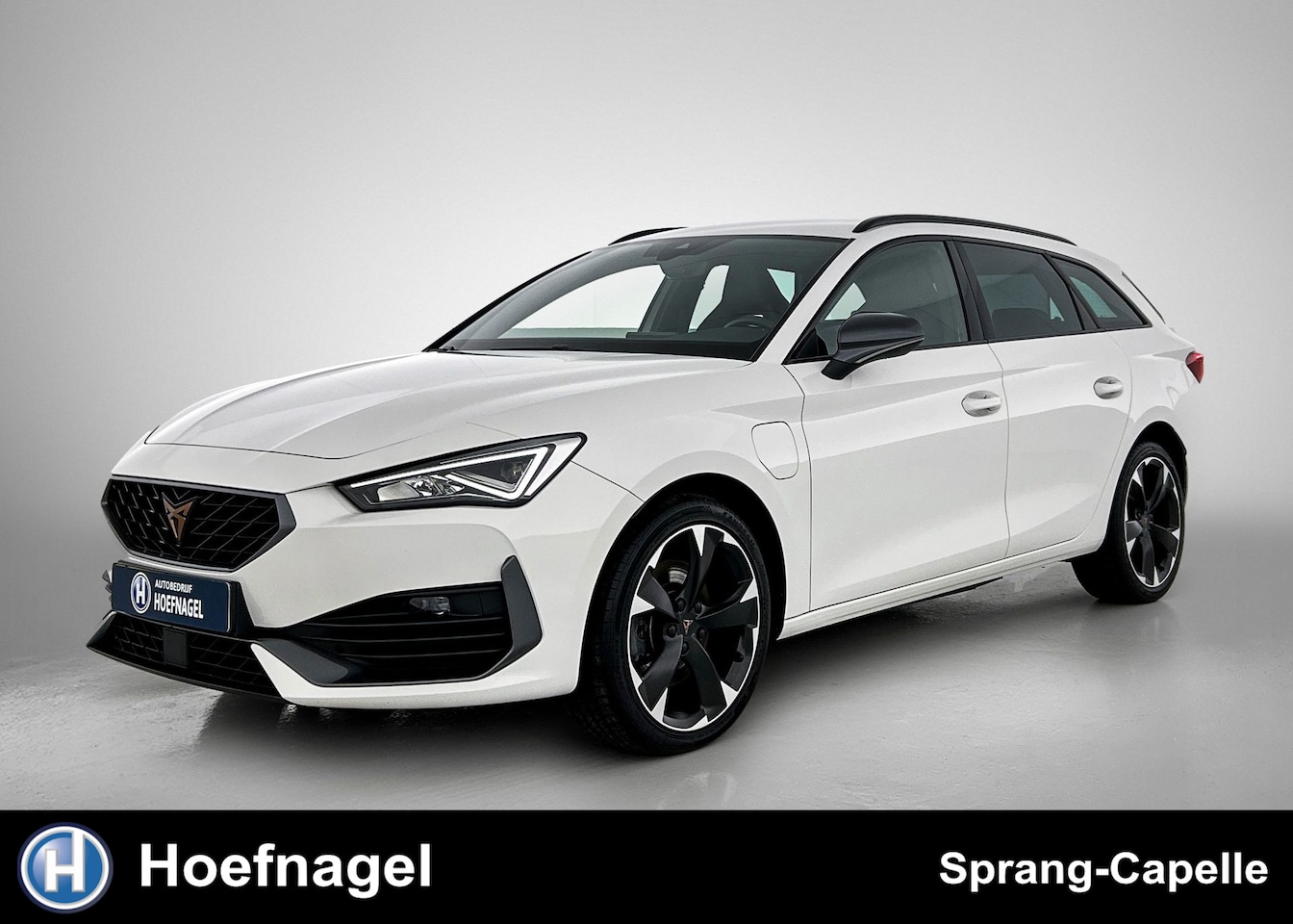 CUPRA Leon Sportstourer - 1.4 e-Hybrid VZ | Trekhaak | Stoelverw. | CarPlay | Cruise Control - AutoWereld.nl