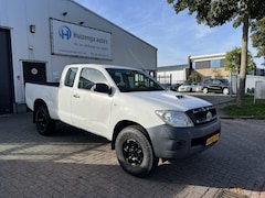 Toyota HiLux - 2.5 D-4D LX Xtra Cab
