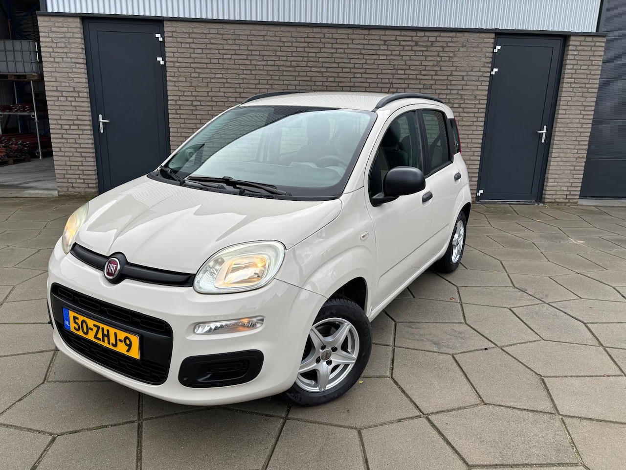 Fiat Panda - 0.9 TwinAir Easy | SUPER een HOOG automaatje met Airco en veel ruimte - AutoWereld.nl