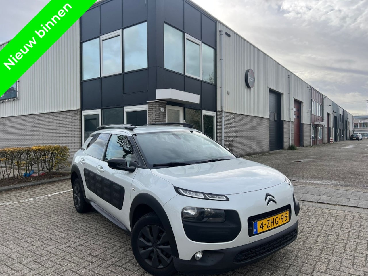 Citroën C4 Cactus - 1.6 BlueHDi Navigatie|Camera 2015 - AutoWereld.nl