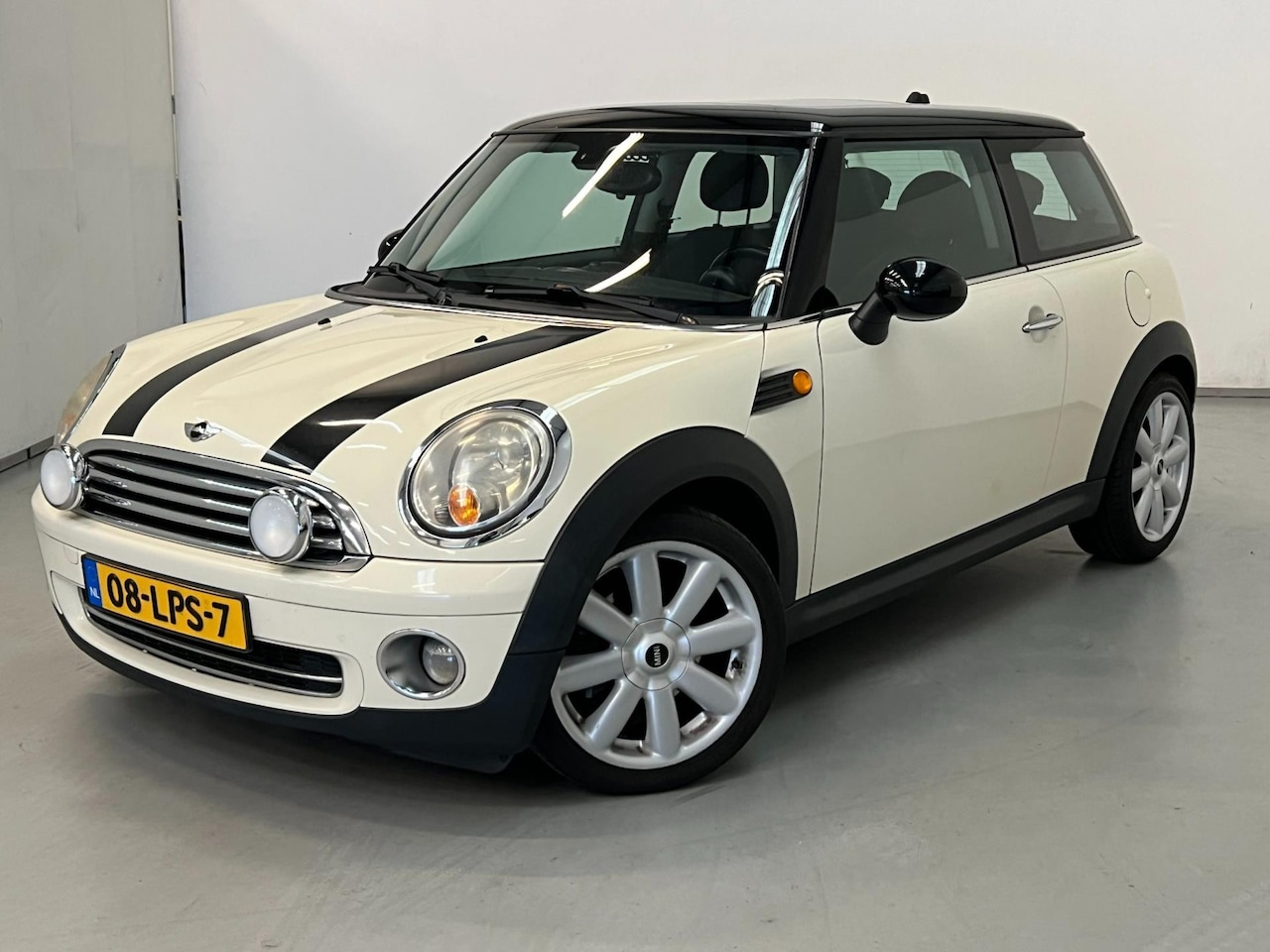 MINI Cooper - Mini 1.6 / Lees advertentie / Meeneemprijs - AutoWereld.nl