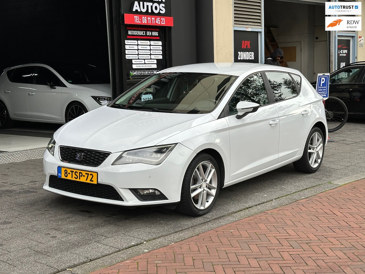 SEAT Leon - 1.2 TSI Style Business Automaat Navi Clima PDC - AutoWereld.nl