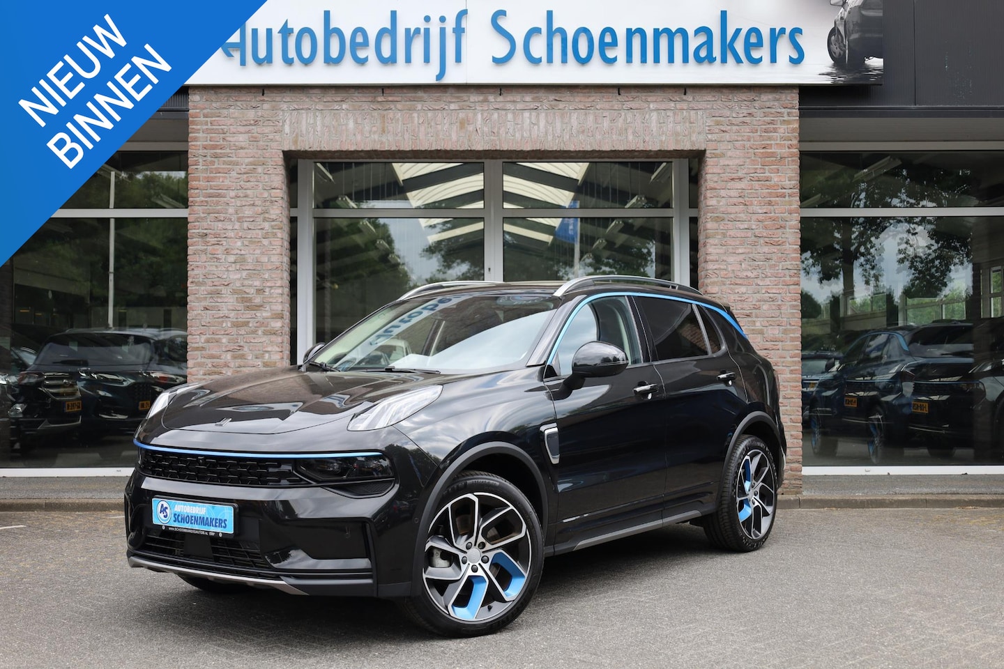 Lynk & Co 01 - 1.5 261PK! 6.6Kwh LADEN! 360-CAMERA PANO/SCHUIF INFINITY DAB NAVI CARPLAY CAMERA STOELVERW - AutoWereld.nl