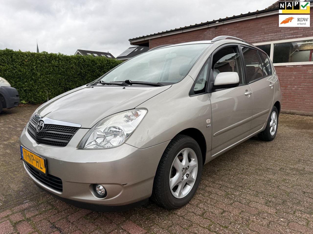 Toyota Corolla Verso - 1.6 VVT-i Linea Luna Airco 81914 km NAP ! trekhaak LMV - AutoWereld.nl