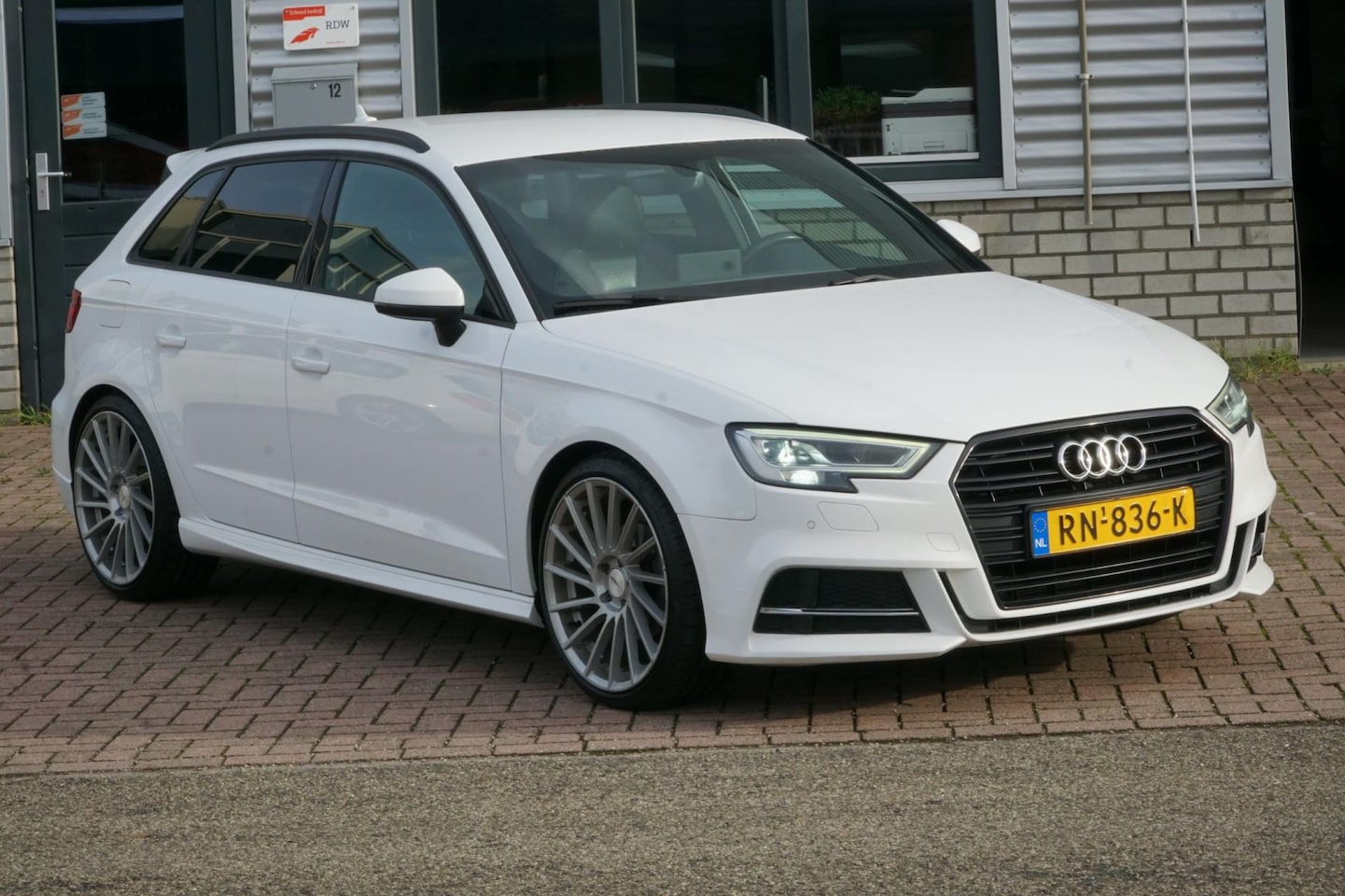 Audi A3 Sportback - 1.5 TFSI CoD Sport S Line Edition 1.5 TFSI CoD Sport S Line Edition - AutoWereld.nl