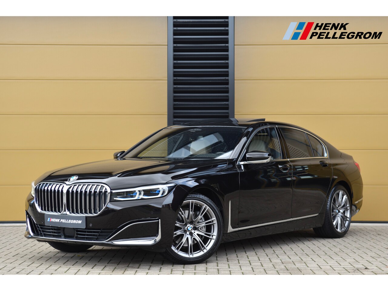 BMW 7-serie - 740i High Executive * Laser * Stoelmassage * Schuifdak * Soft-close * - AutoWereld.nl
