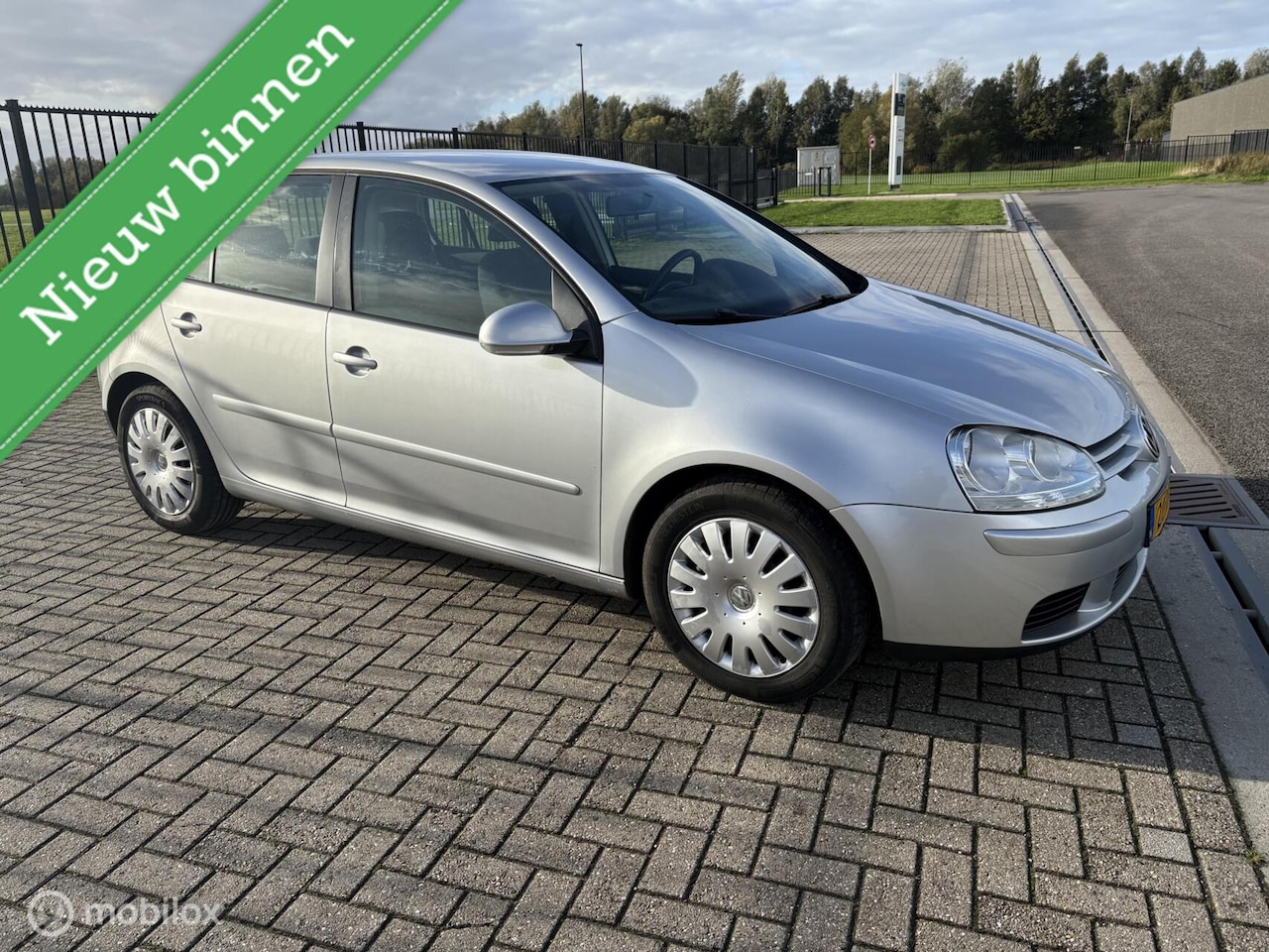 Volkswagen Golf - 1.6 FSI Comfortl Business 1.6 FSI Comfortl Business - AutoWereld.nl