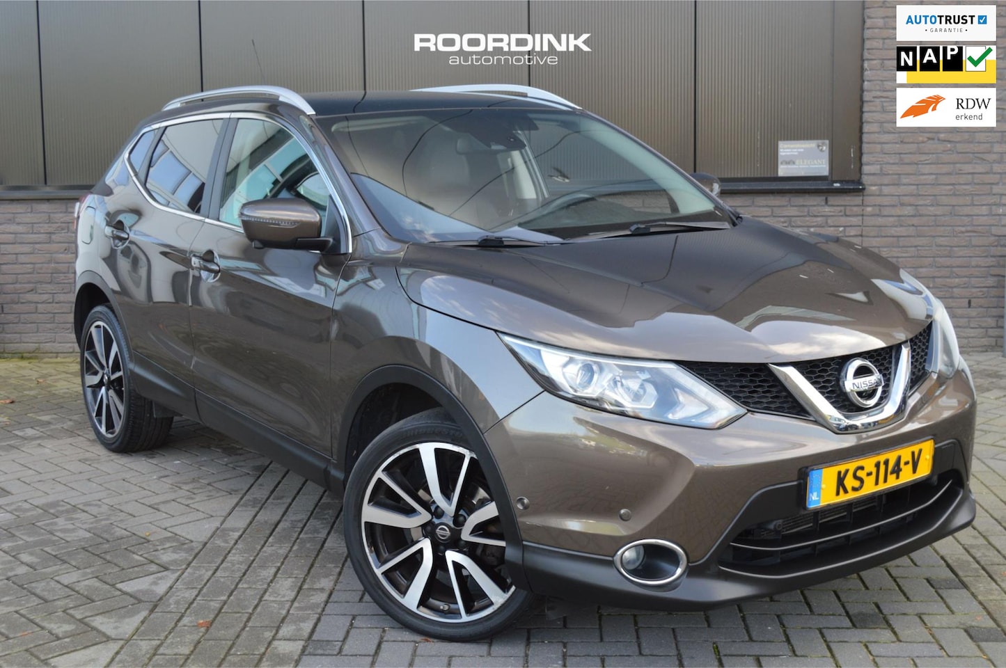 Nissan Qashqai - Pano|360°Cam|Leder|Clima|1e eigenaar! - AutoWereld.nl