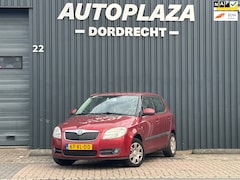 Skoda Fabia - 1.6-16V Ambiente Airco/Trekhaak