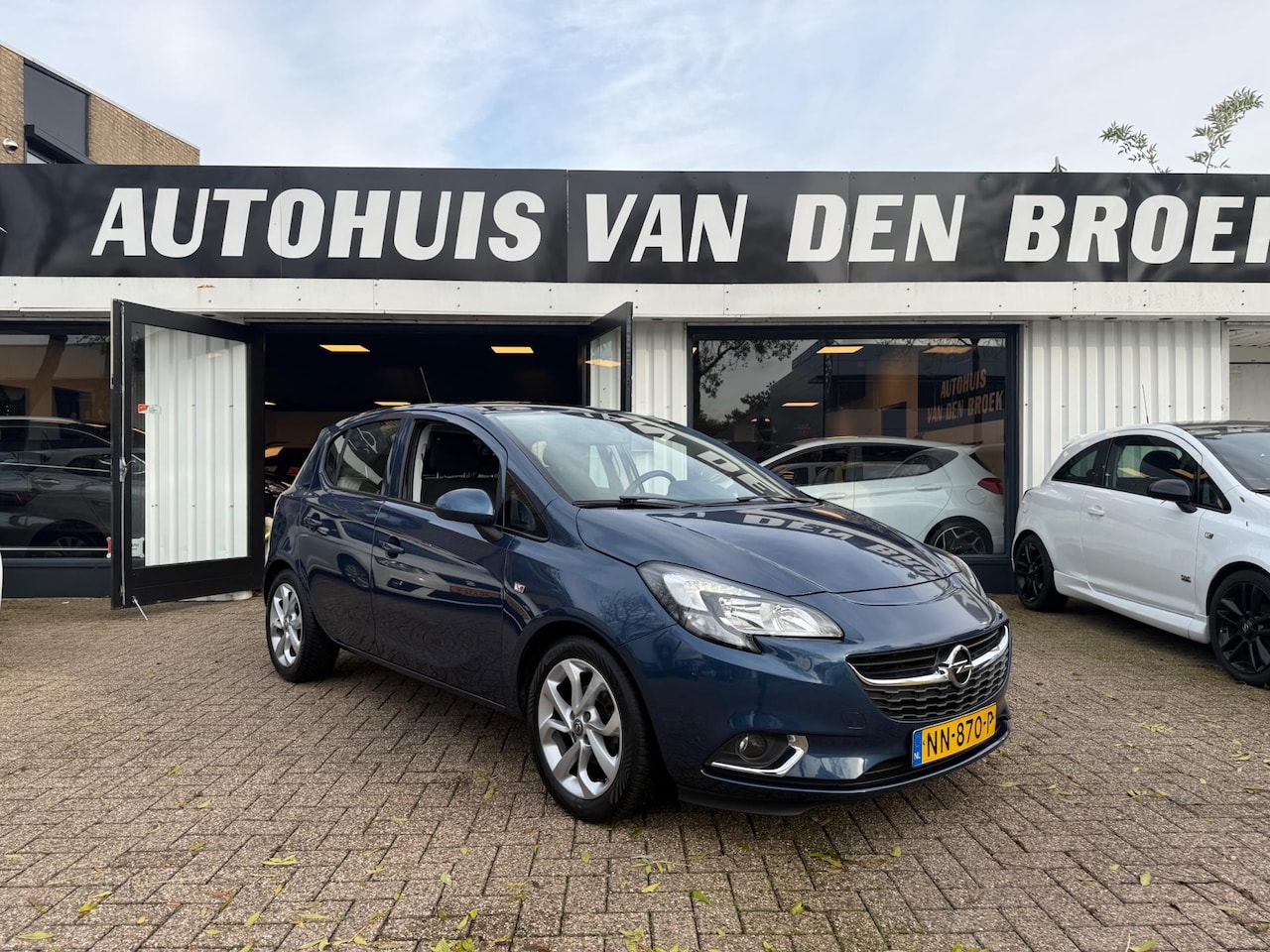 Opel Corsa - 1.4 Online Edition Automaat|Navi|Airco|Cruise|Carplay|Pdc|Lmv|Elek Pakket|Nw Apk - AutoWereld.nl