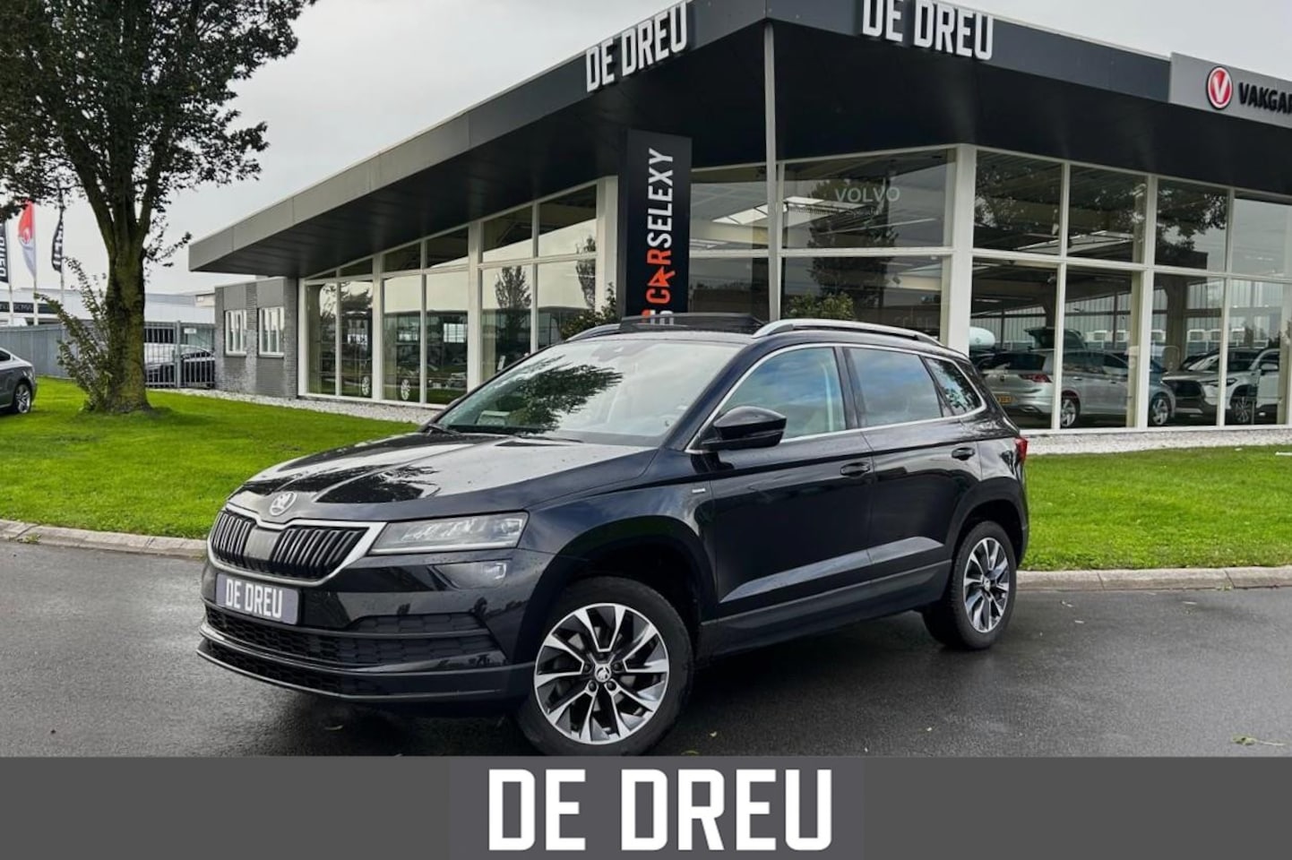 Skoda Karoq - 1.5 TSI 150pk Style | TREKHAAK | PANORAMA | CAMERA | - AutoWereld.nl