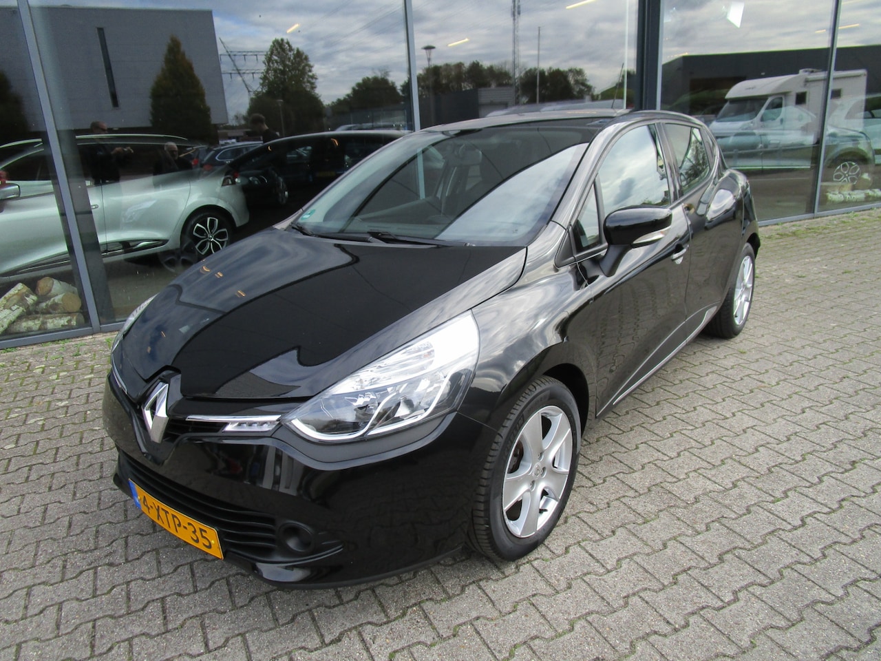 Renault Clio - 0.9 TCe Expression 0.9 TCe Expression - AutoWereld.nl