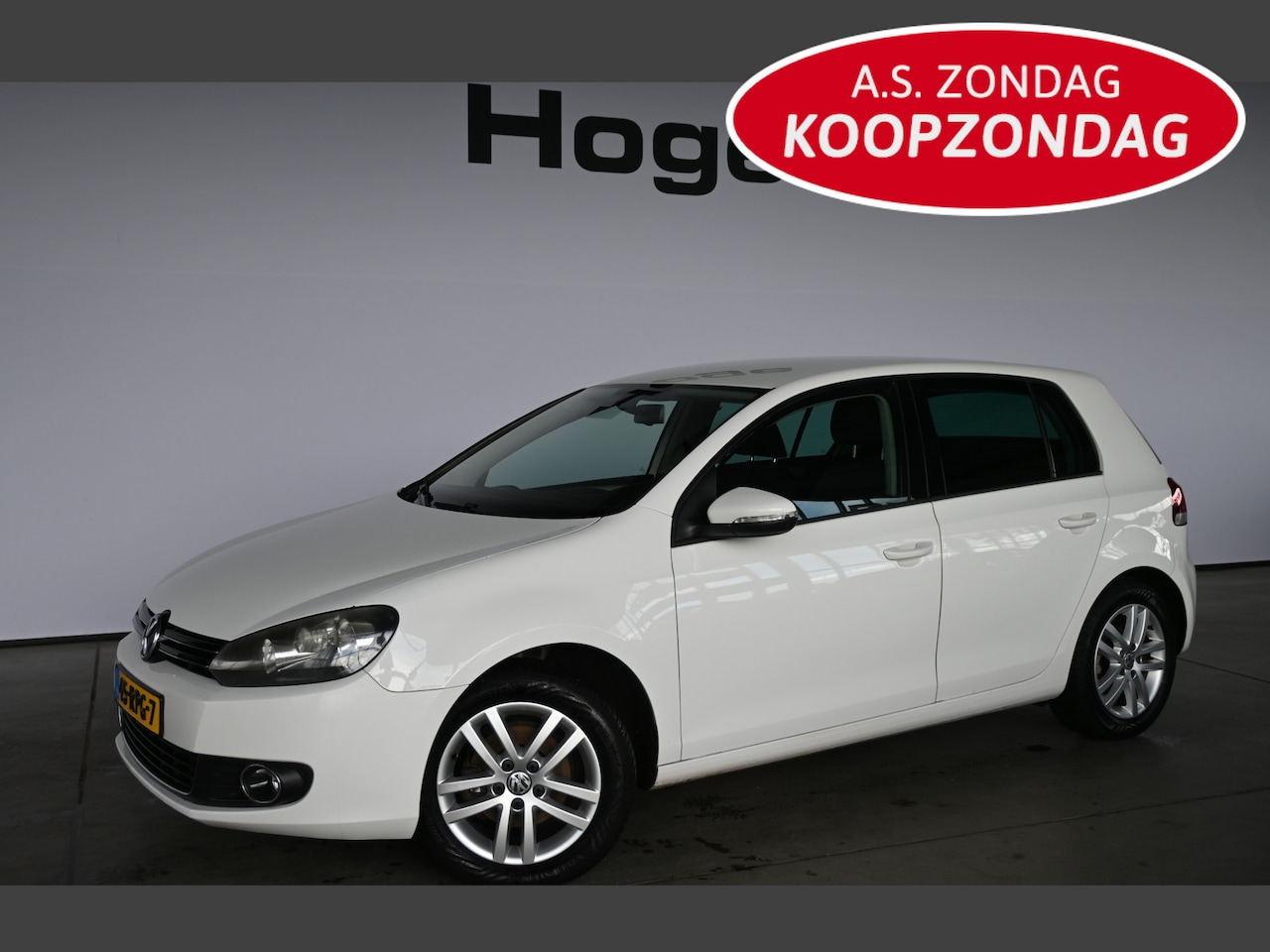 Volkswagen Golf - 1.2 TSI Highline BlueMotion Clima Navigatie Goed Onderhouden! Inruil Mogelijk! - AutoWereld.nl