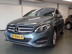 Mercedes-Benz B-klasse - 180 Ambition, Dealer onderhouden, Navigatie, Panodak, Clima controle, Cruise controle, Dee
