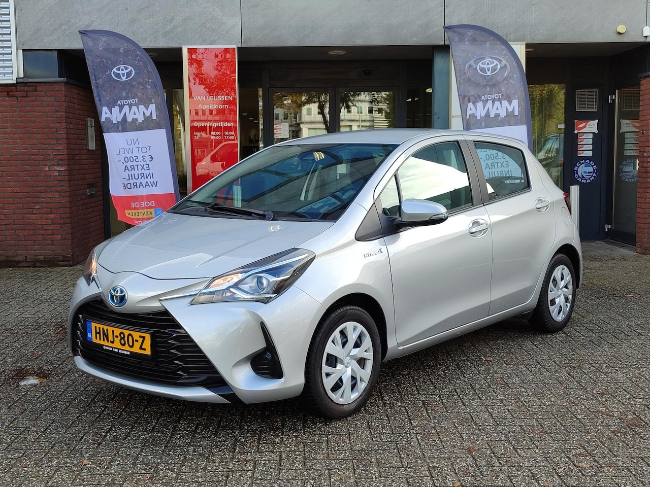 Toyota Yaris - 1.5 HYBRID ASPIRATION CAMERA BLUETOOTH STOELVERW EL-RAMEN/SPIEGELS CLIMA 5-DRS - AutoWereld.nl