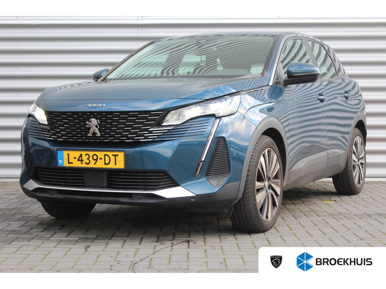 Peugeot 3008 - 1.2 PURETECH 130PK ACTIVE PACK / NAVI / CLIMA / LED / PDC / 19" LMV / CAMERA / BLUETOOTH / - AutoWereld.nl