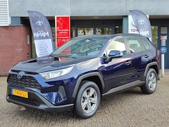 Toyota RAV4 - 2.5 HYBRID BUSINESS NAVI CAMERA AD-CRUISE CLIMA APPLE/ANDROID NL-AUTO 1E-EIG 17'' LM-VELGE