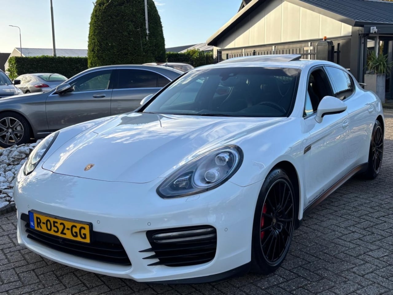 Porsche Panamera - 4.8 GTS 441PK 2014 Facelift Wit Carbon Schuifdak - AutoWereld.nl