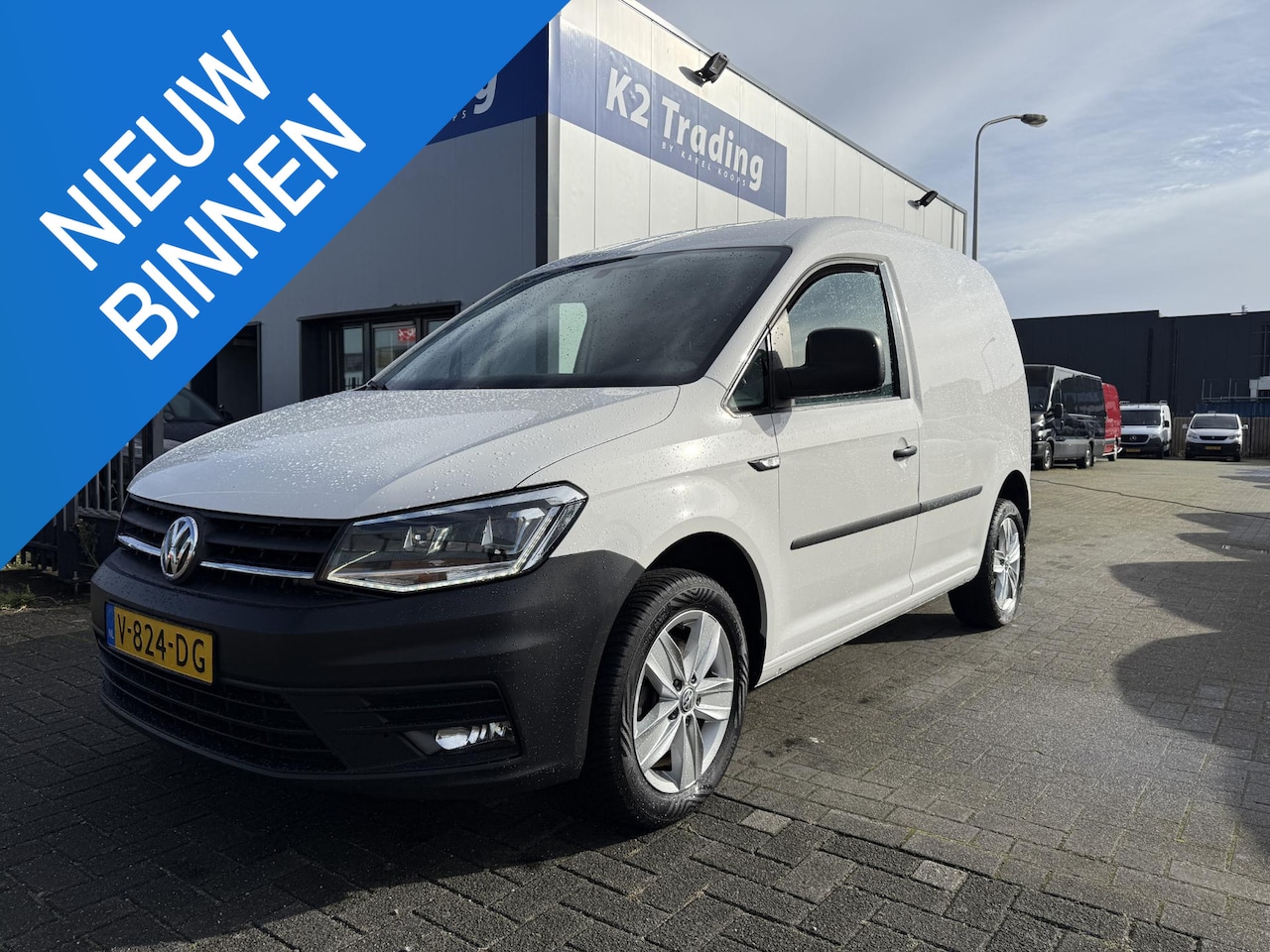 Volkswagen Caddy - 2.0 TDI L1H1 BMT Comfortline Navi Camera Apple CARPLAY TREKHAAK XENON - AutoWereld.nl