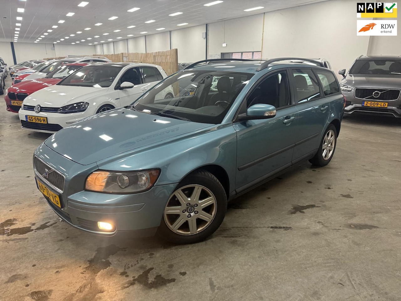Volvo V50 - 1.8 Edition I / NAP / RIJDT SCHEKELT GOED / APK 7-2026 - AutoWereld.nl