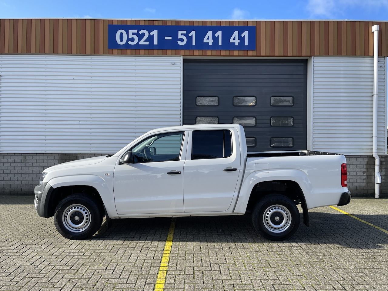 Volkswagen Amarok - 3.0 TDI 164pk 4 Motion Plus Cab Trendline / 2 persoons / vaste prijs rijklaar € 19.950 ex - AutoWereld.nl