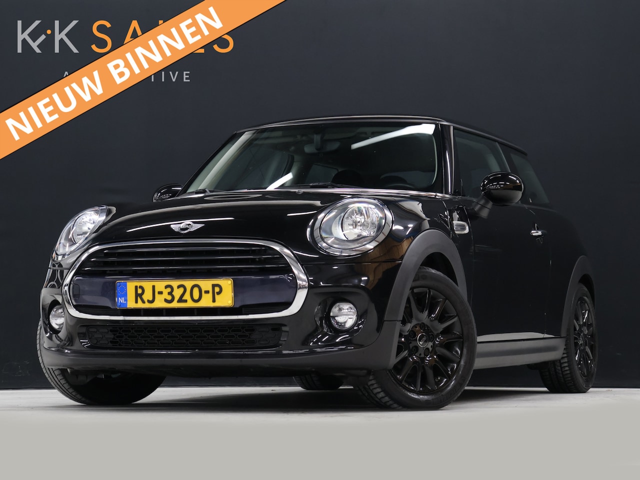 MINI Cooper - Mini 1.5 Business [NAVIGATIE, AIRCO, PDC ACHTER, BLUETOOTH, 6-BAK, CRUISE CONTROL, NIEUWST - AutoWereld.nl