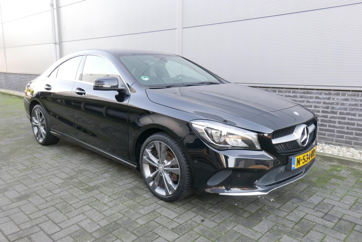 Mercedes-Benz CLA-Klasse - 180 Night Edition Plus NAVI,XENON,CAMARA. - AutoWereld.nl