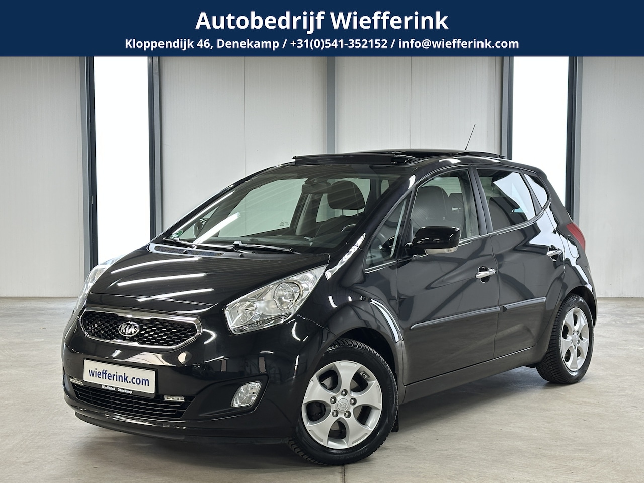 Kia Venga - 1.6 CVVT World Cup Edition 126pk | Elek. Panorama dak | Trekhaak | Stoelverwarming | Keyle - AutoWereld.nl