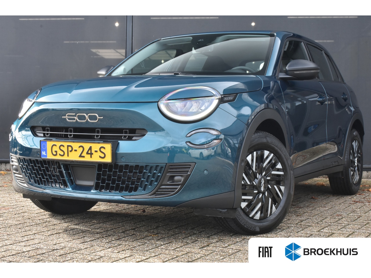 Fiat 600 - 1.2 Hybrid Urban 136pk Automaat | Navigatie | Keyless-Entry | Dodehoek-Detectie | Full-LED - AutoWereld.nl