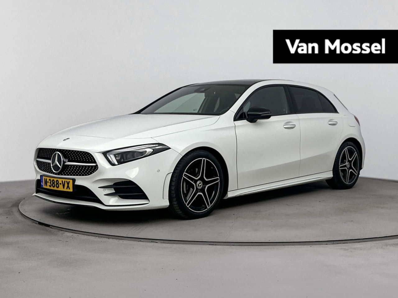 Mercedes-Benz A-klasse - 200 Business Solution AMG 163PK | Schuif-/Kanteldak | Memory Stoelen | Achteruitrijcamera - AutoWereld.nl