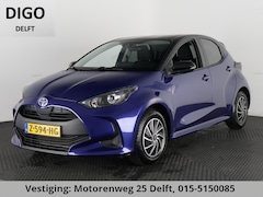 Toyota Yaris - 1.5 HYBRID BI-TONE AUTOMAAT NAVI GARANTIE 6-2032 PARKEERCAMERA.APPLE /ANDROID CARPLAY