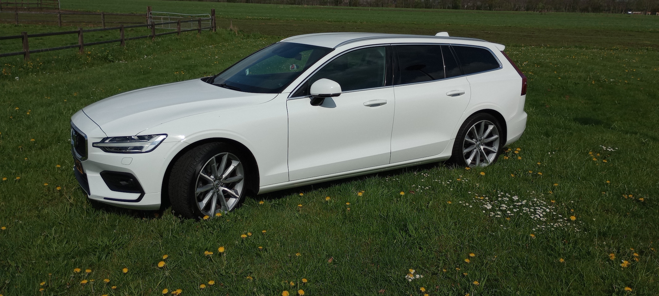 Volvo V60 - 2.0 T4 Momentum Pro Polestar getuned!! - AutoWereld.nl