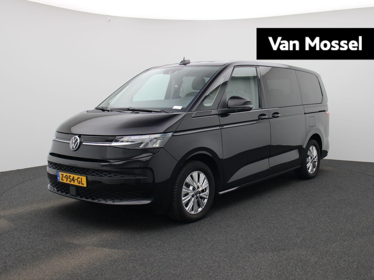 Volkswagen Multivan - 1.4 eHybrid L2 Life Edition 150 PK | Airco | 7 Zits | Camera | Trekhaak | Privacy glas | N - AutoWereld.nl
