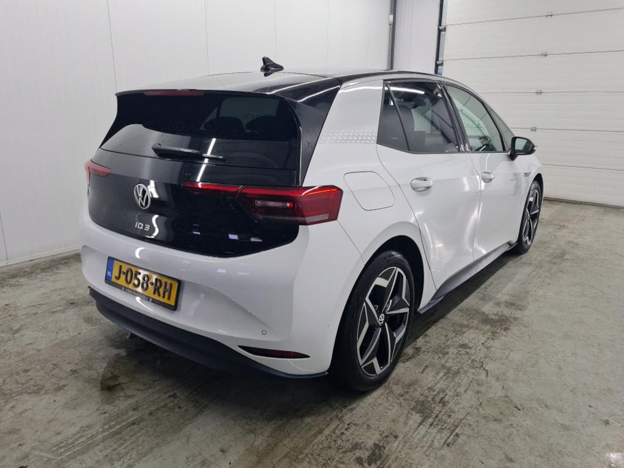 Volkswagen ID.3 - Volkswagen ID.3 Pro 204PK [MATRIX+CAMERA+ACC+STOELVERWARMING+KEYLESS+CARPLAY] - AutoWereld.nl