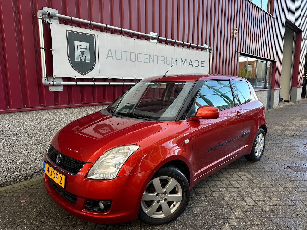 Suzuki Swift - 1.5 Exclusive // Airco // Navi - AutoWereld.nl