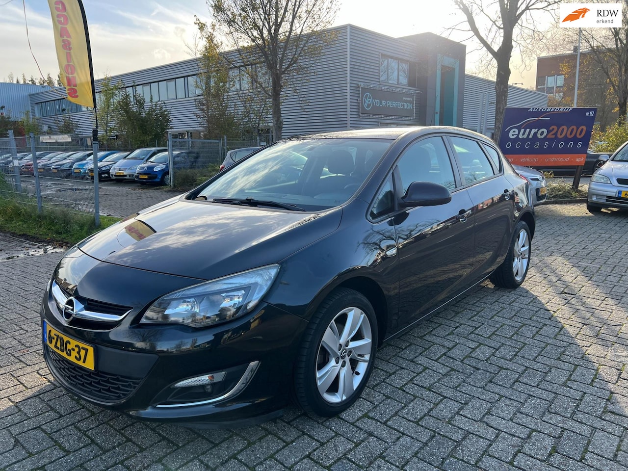 Opel Astra - 1.4 Business + AIRCO - TREKHAAK - NIEUWE APK ! - AutoWereld.nl