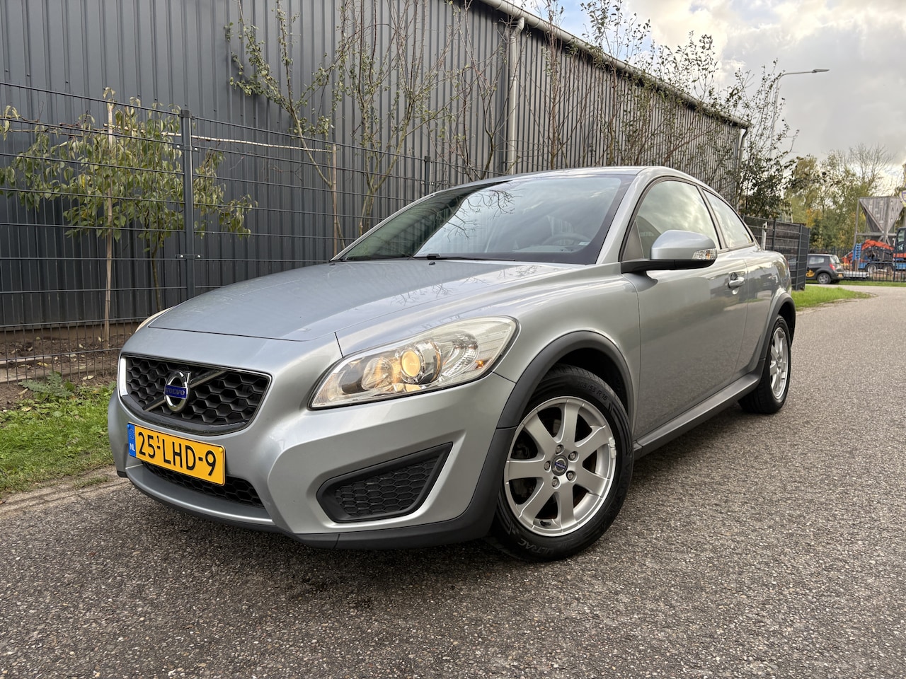 Volvo C30 - 1.6 Kinetic / AIRCO / CRUISE / 146dkm! NAP! - AutoWereld.nl