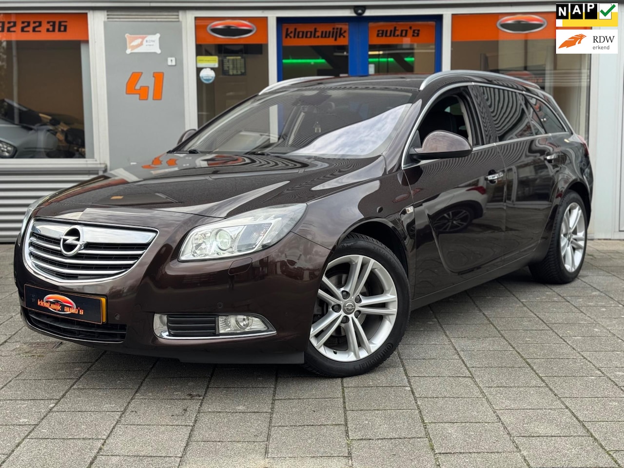 Opel Insignia Sports Tourer - 1.4 Turbo Cosmo Navigatie NL-Geleverd Elec. Achterklep Dealer Onderh. - AutoWereld.nl